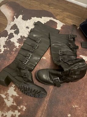 Black Buckle-Detail Knee-High Boots